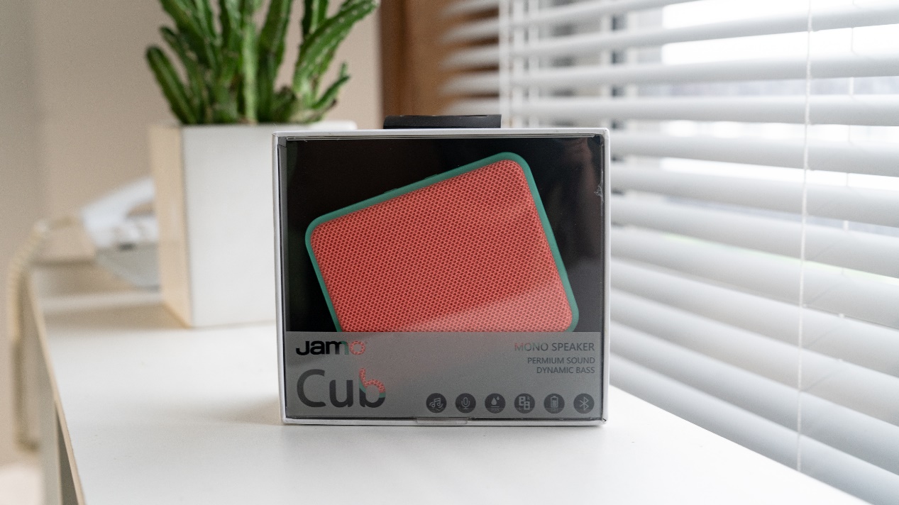 jamo尊宝cub小方盒蓝牙音箱,潮酷蓝牙小音箱尊宝cub开箱