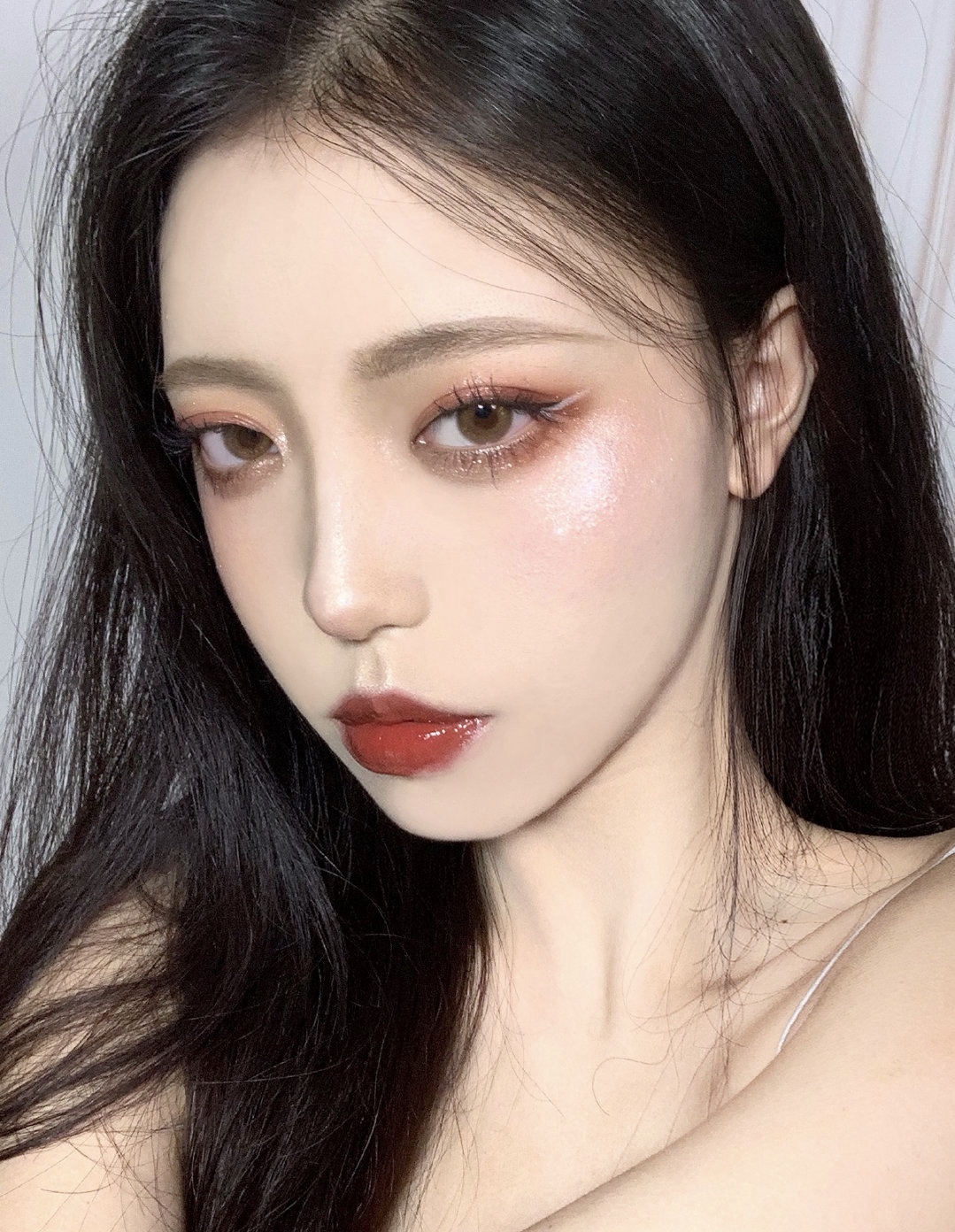 卸妆水怎么区分水性油性,卸妆水卸妆力度不够怎么办