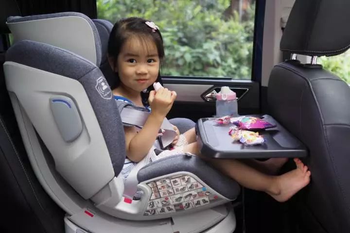 婴儿多大可以使用半躺安全座椅,安全座椅0-12岁可坐可躺测评