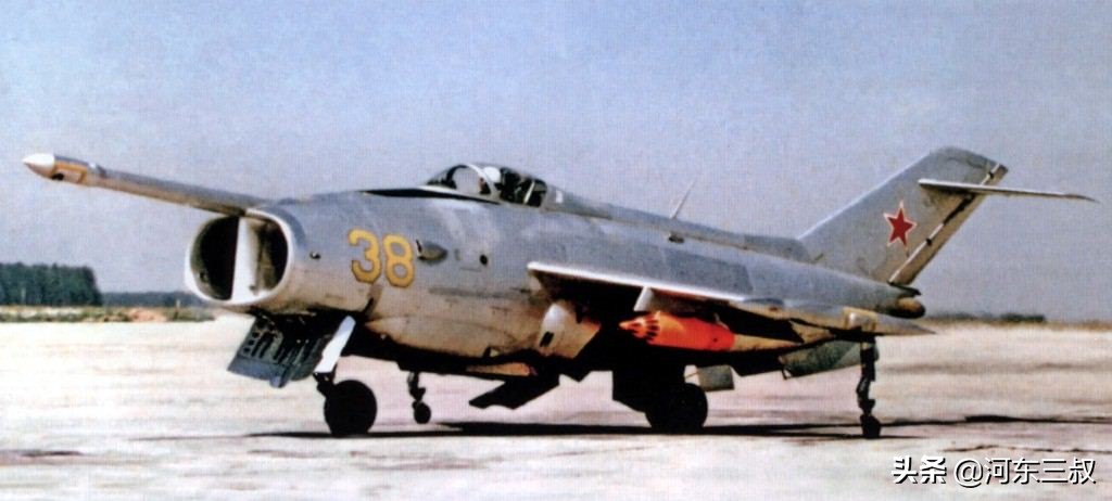 雅克38鹞式战斗机,苏联的垂直起降战斗机雅克38