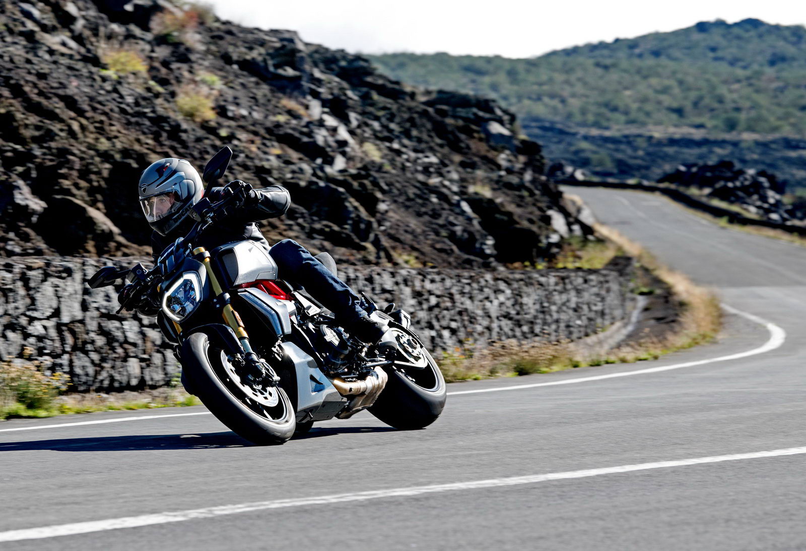 杜卡迪diavel大魔鬼1260,杜卡迪diavel1260s多少钱