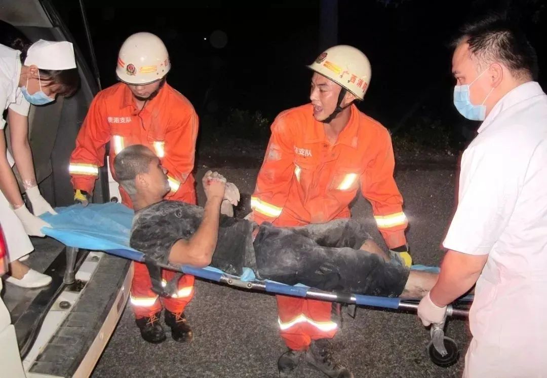 报告文学六：火焰蓝，盛开英雄之花——记贵港消防“全国青年岗位能手”王浩