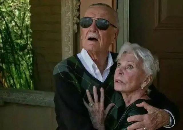 斯坦李老爷子在漫威里客串镜头,送别斯坦李漫威之父的客串合集