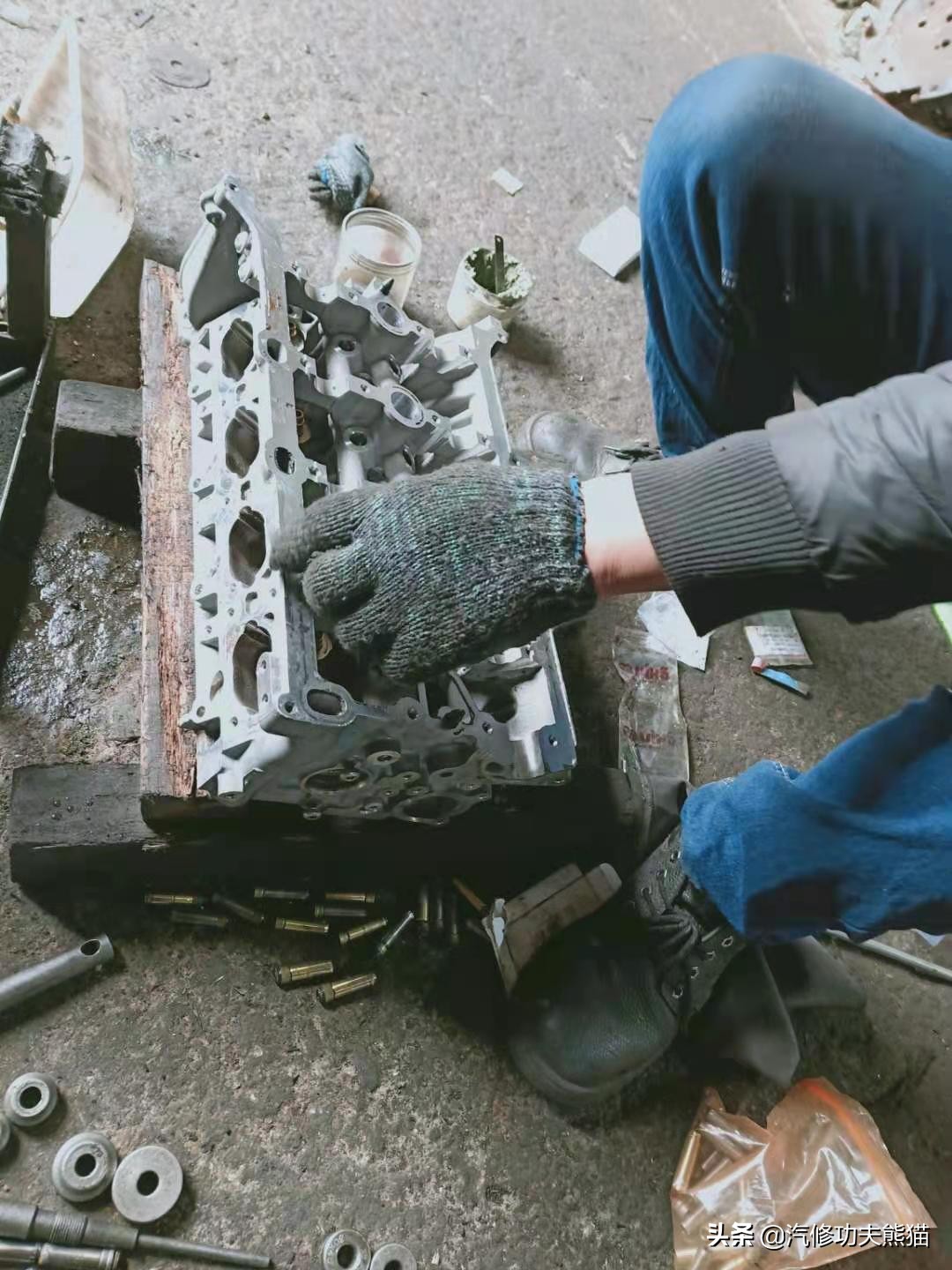 奥迪为何不能解决发动机烧机油,奥迪q5lea888三代发动机烧机油么