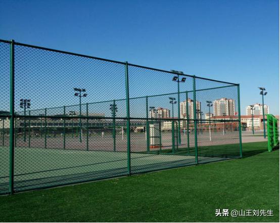 体育场围栏施工,体育场围栏网安装视频