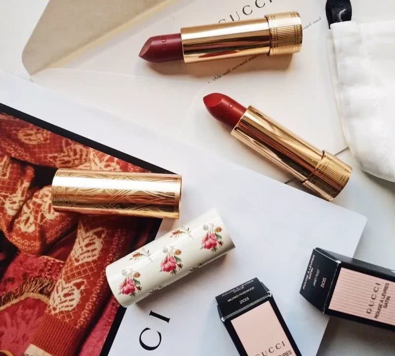 gucci口红哪个色号最值得买,gucci口红25号色碎花