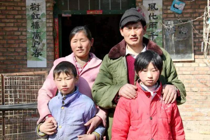 儿媳妇的野心慢慢暴露？大衣哥借酒消愁，他该如何解决？