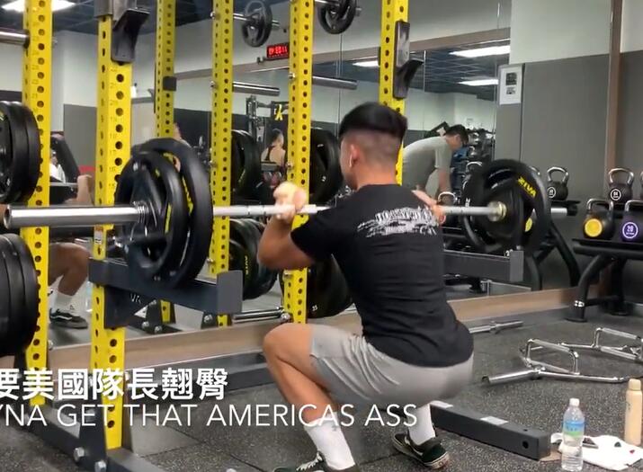 从瘦子变成肌肉猛男自然健身9年,健身前后对比肌肉猛男