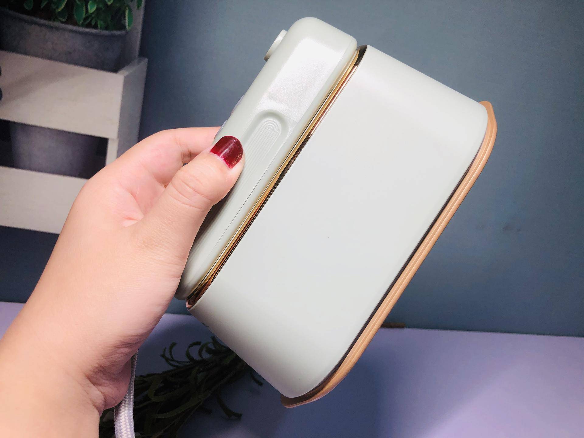 韩国大宇熨斗官方旗舰店,韩国大宇手持挂烫机熨烫使用方法