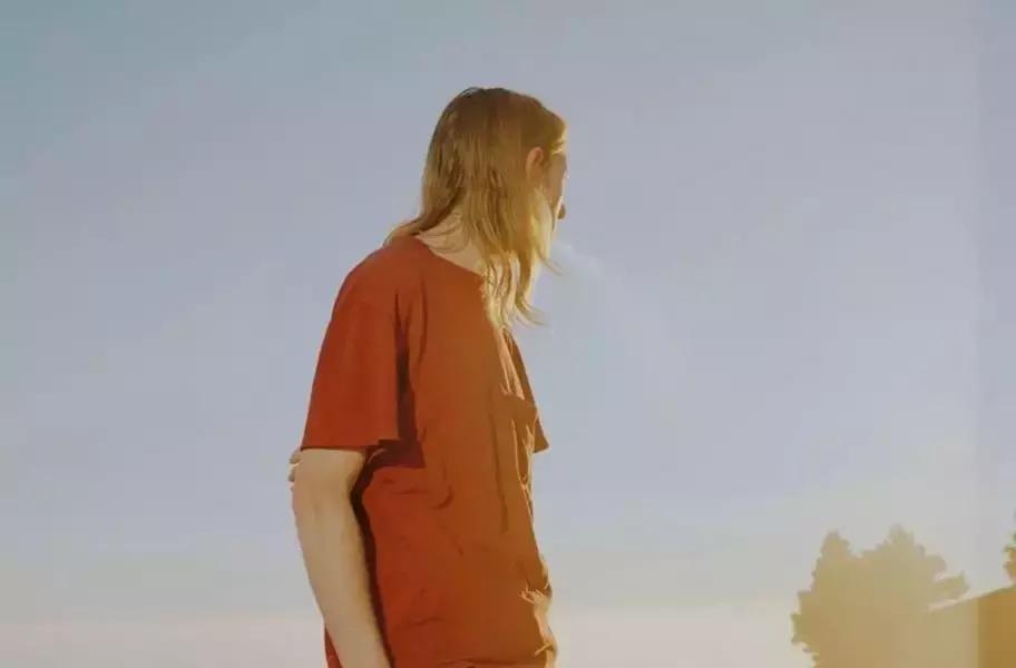 经常发朋友圈的人现实很闲,有的人发的朋友圈很low