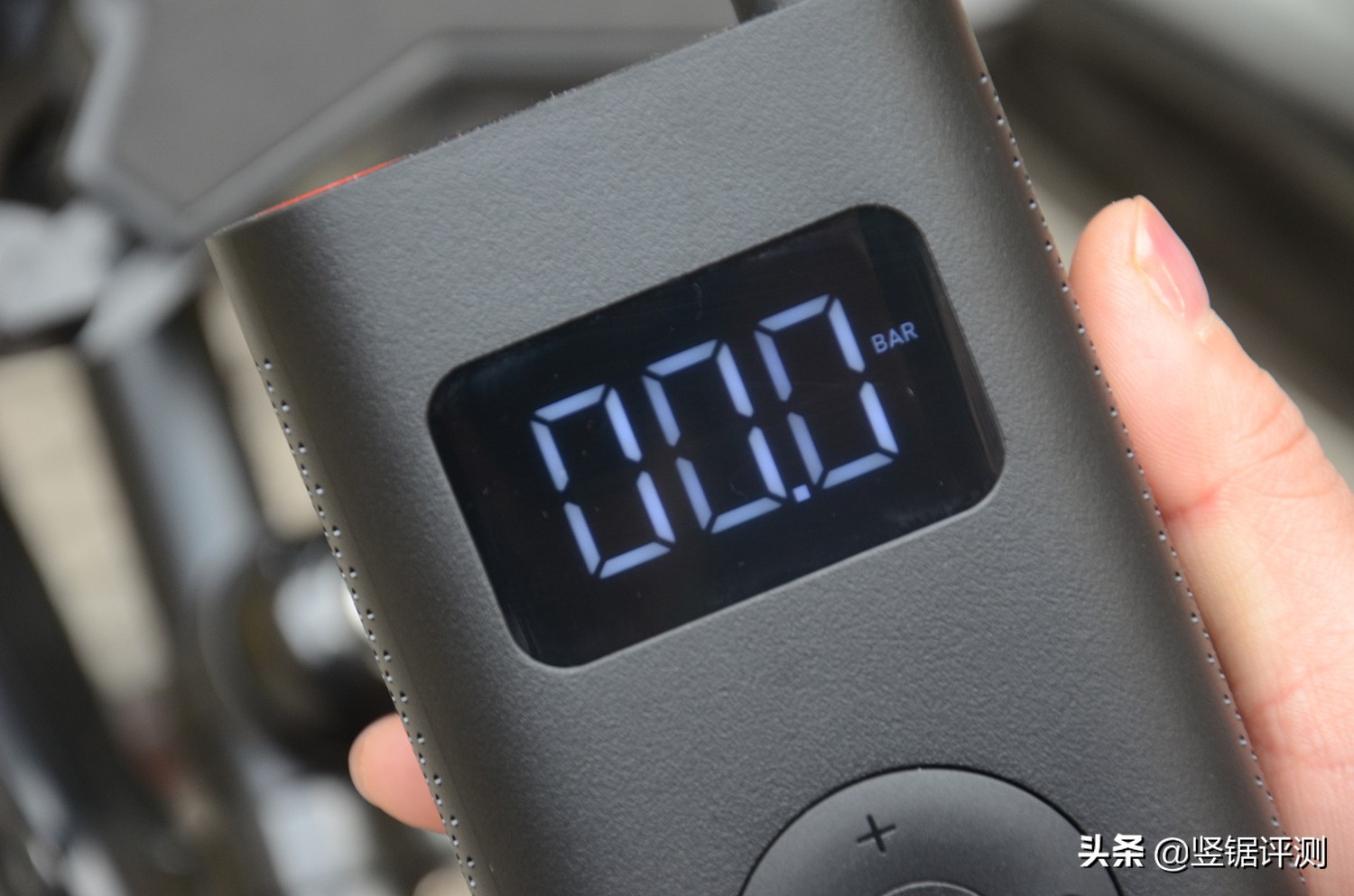 小米打气筒换电池,小米打气筒1s使用方法