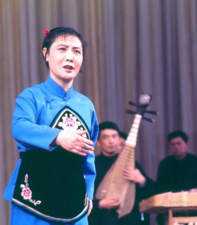 歌唱家郭兰英童年经历,歌唱家郭兰英的情况还好吗