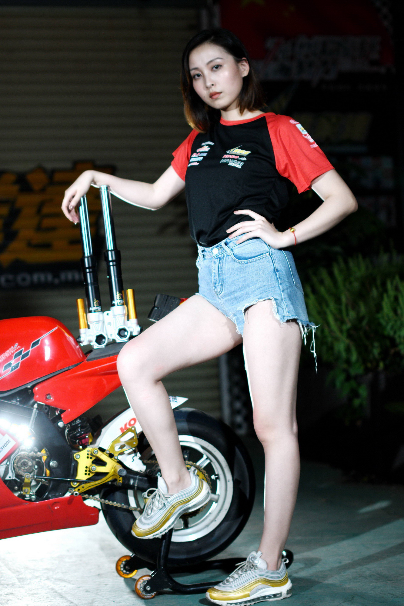 提高了稳定性与舒适度！野蛮公牛HPS前叉、XPS后减震