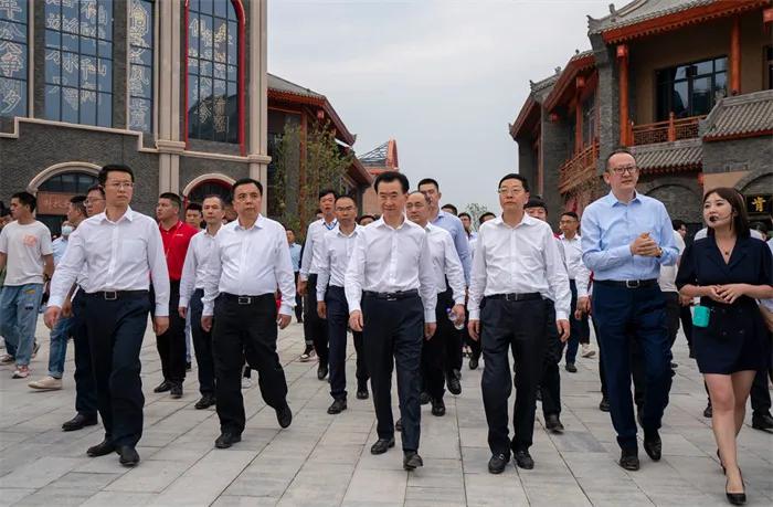 王健林出席明星活动,王健林万达茂视频