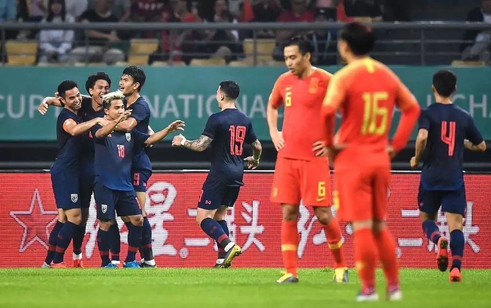 国足卡帅最新战术,国足失败教训