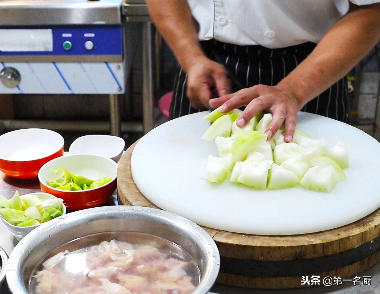 厨师炖冬瓜的家常做法,厨师长教你冬瓜炖肉的做法