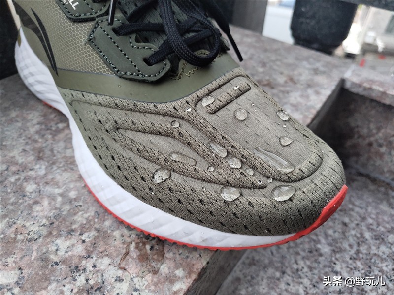 李宁复古潮流跑鞋微晶灰测评,李宁云四代跑步鞋夏季评测