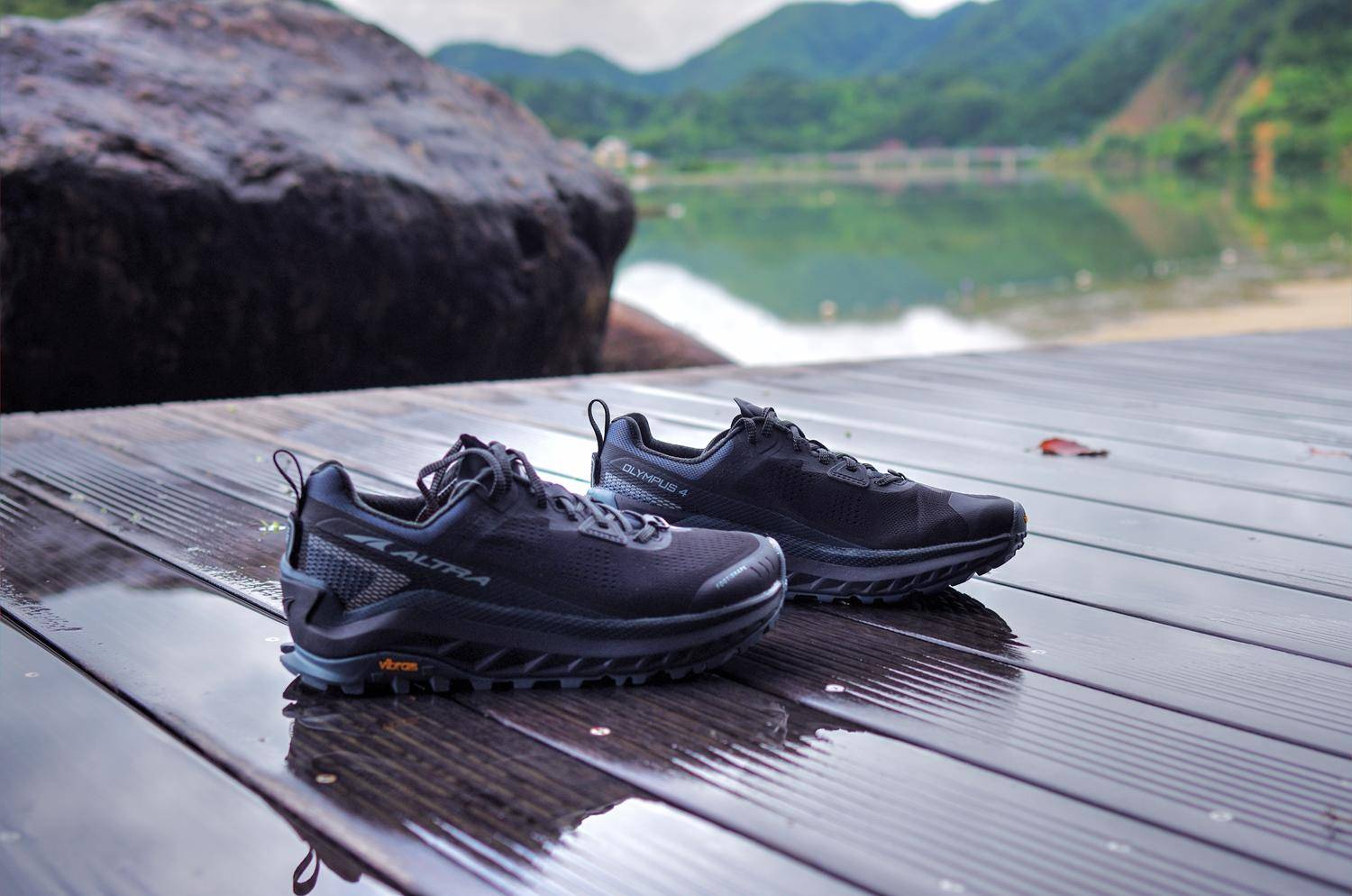 可玩性和实用性极高的跑鞋,既有缓冲又有支撑性的跑鞋推荐