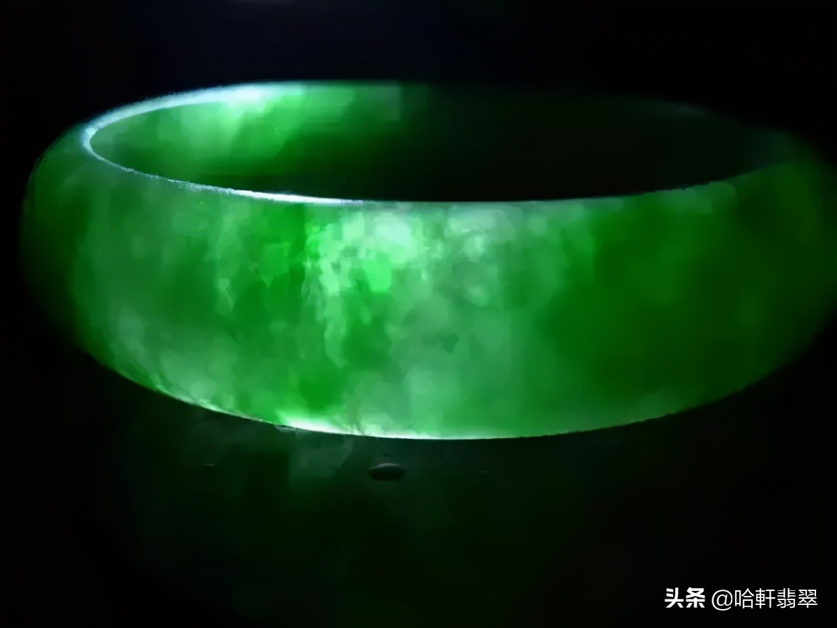 假翡翠如何辨别,真假翡翠你真的会辨别吗