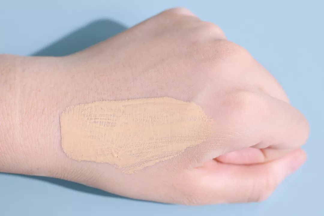 夏季底妆服帖技巧,夏季底妆怎么不脱妆油皮