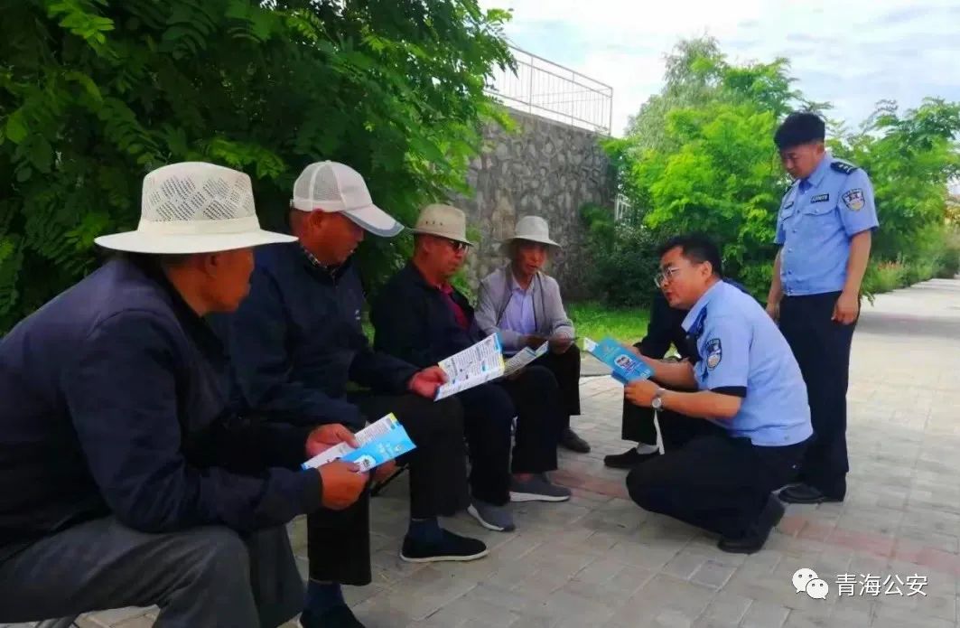 祝福祖国守护百姓健康,祝福祖国繁荣昌盛我在岗