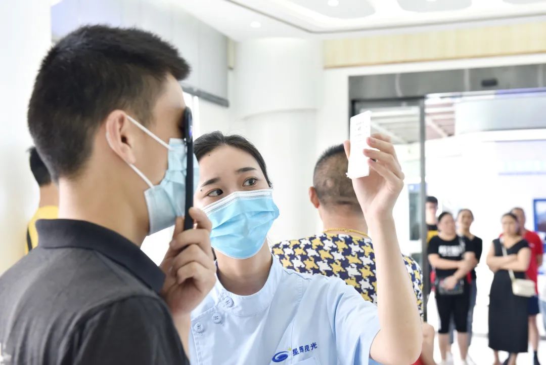 近视手术全飞秒哪个好,近视手术全飞秒手术哪些医院靠谱