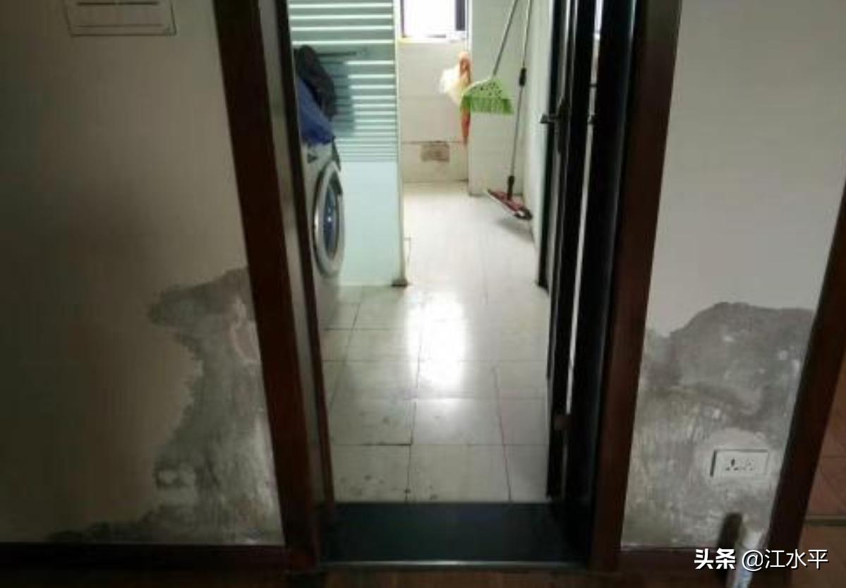 房子墙上起霉点什么原因,房子墙根有霉点是什么原因导致的