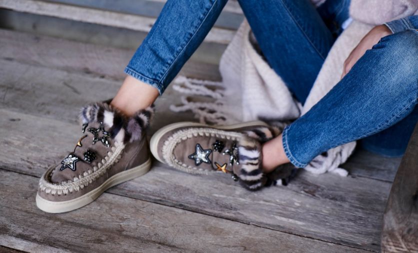 ugg加厚雪地靴不跟脚,ugg经典款中腰雪地靴怎么搭配