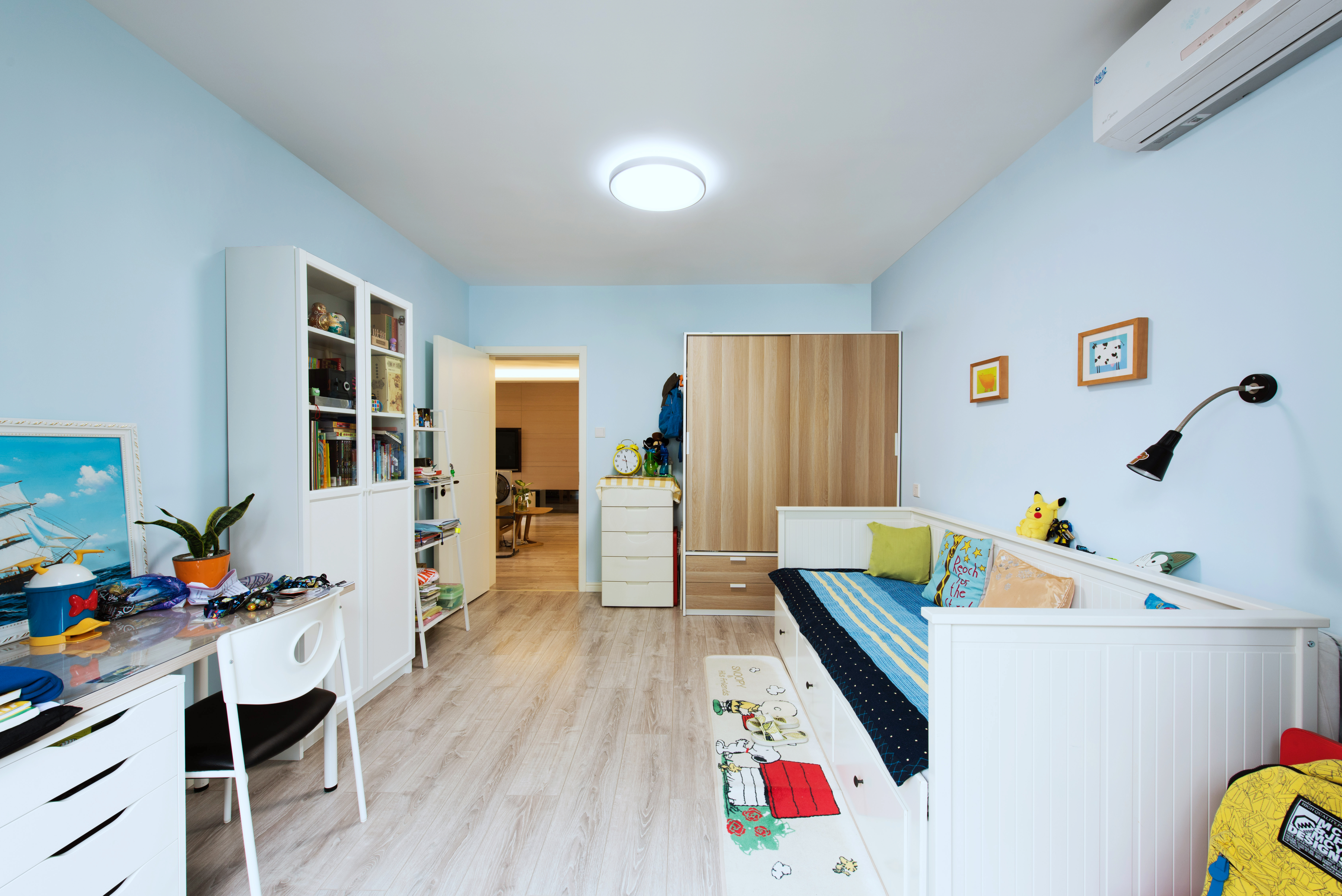 现代简约居所营造向往的生活,简约雅致住宅归于宁静的惬意之居