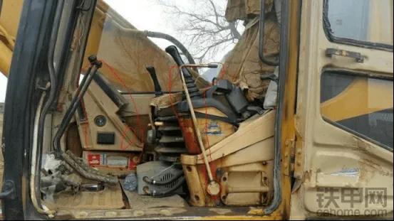 机王依旧不输国产机，23年老兵不死，卡特320V不愧为一代神机