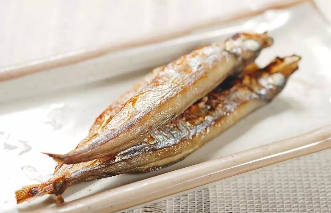 并非多情,只为生存,与多春鱼的美味邂逅