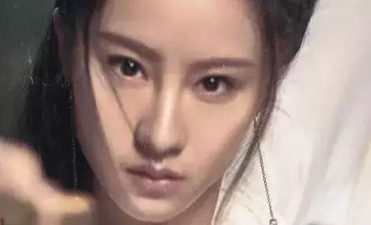 为抢救新版小龙女，这届网友真skr操碎了心