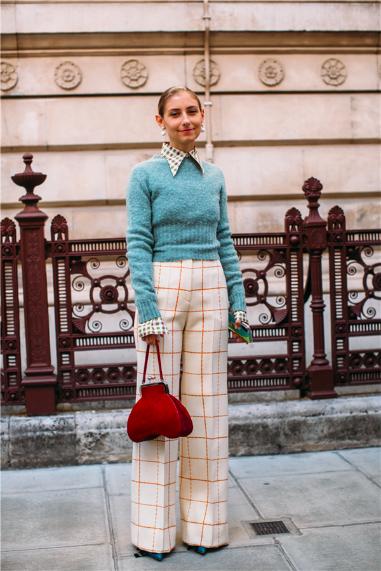 毛衣叠穿衬衫怎么穿更好看,毛衣衬衫叠穿搭配什么裤子