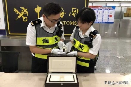 在国外购买百达翡丽需要什么条件,在瑞士买百达翡丽回国怎么交关税