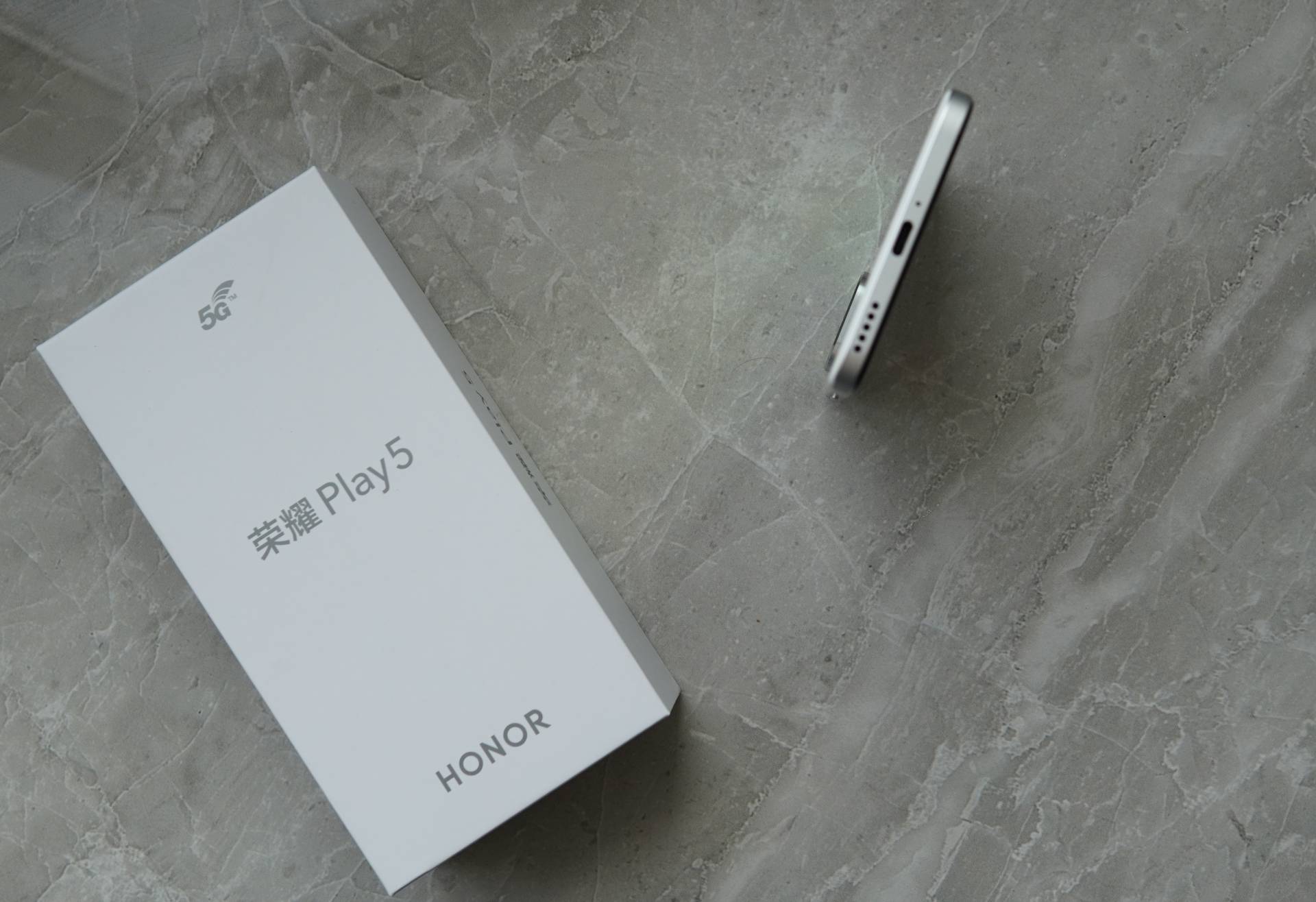 荣耀play5多长,荣耀play5能用多久