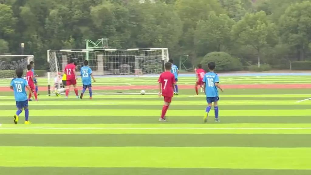 教育动态丨第七届校园足球联赛开幕在南京致远外国语小学分校举行