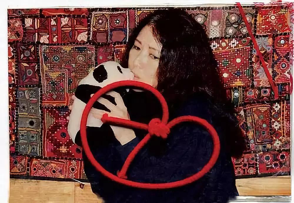 三毛的20句深情语录，教你如何去爱、去生活，再读不禁潸然泪下