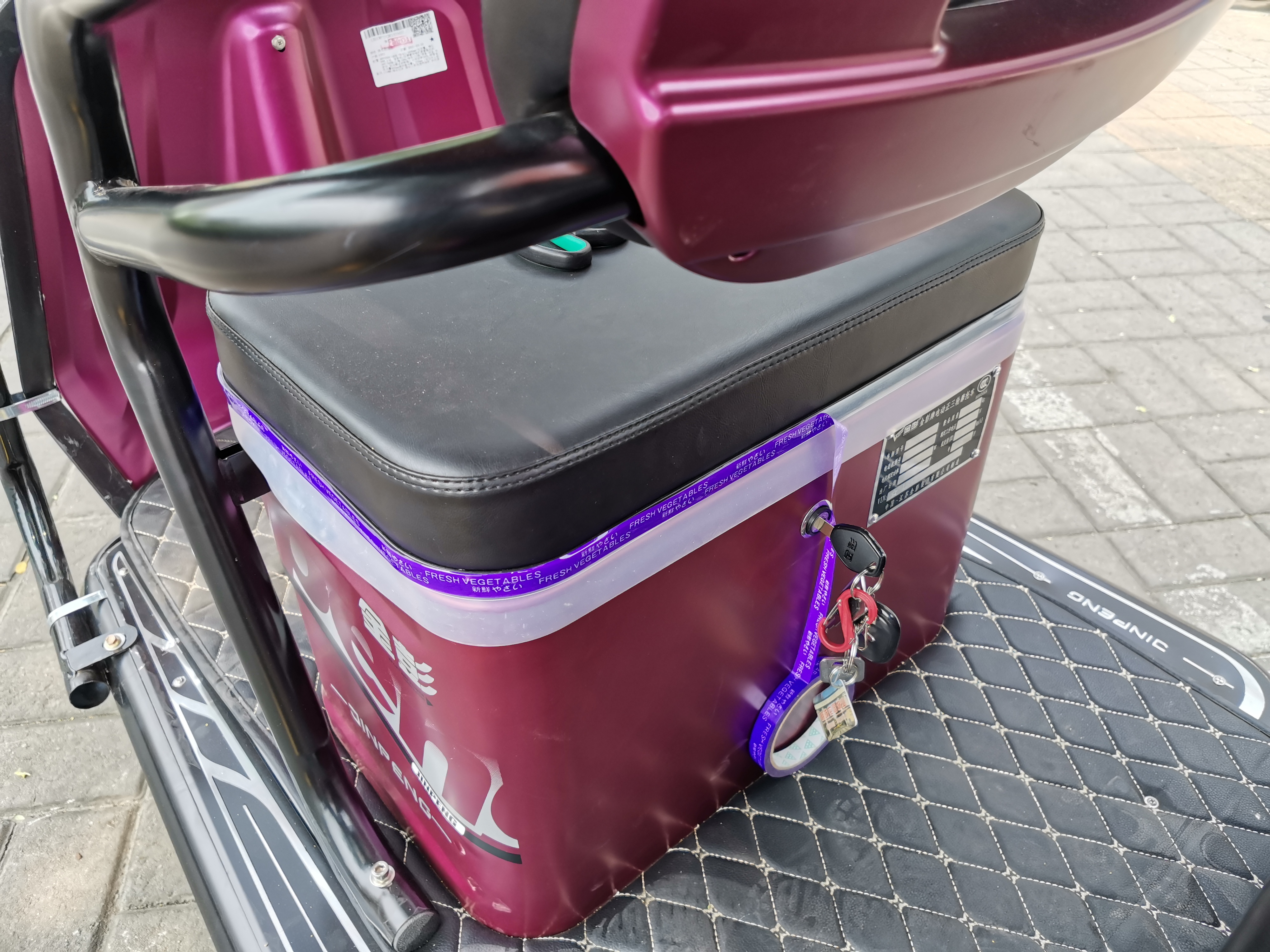 磷酸铁锂做三轮车电池,给电动三轮做一个磷酸铁锂电池