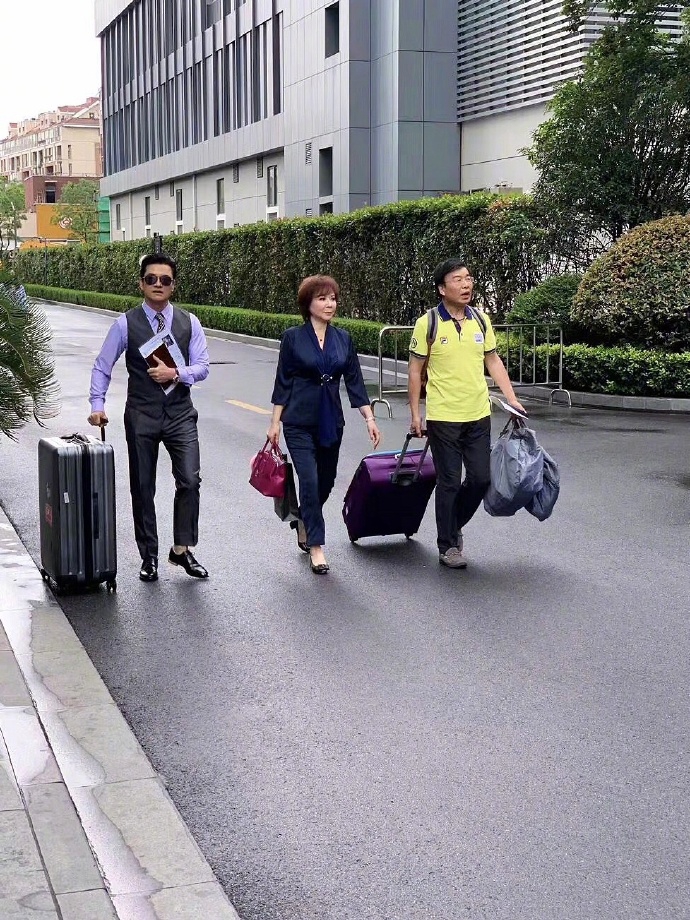 62岁央视名嘴当实习生，韩乔生称要进军二次元，口误语录曾出书