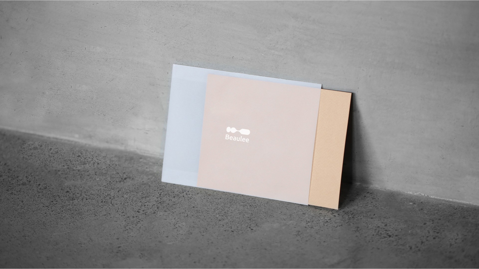 什么牌子的瑜伽服logo是蝴蝶,品牌瑜伽服的品牌logo是什么样的