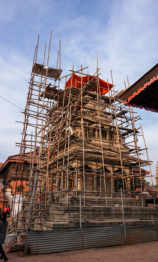 尼泊尔十堰,尼泊尔为什么这么穷