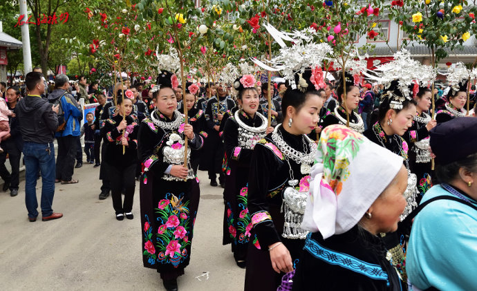 台江苗族姊妹节巡游,台江苗族姊妹节苗族服装