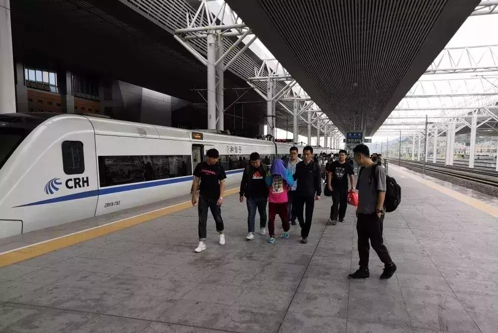 知名色情网站“草榴社区”4核心成员被抓，包括一名“女神”...