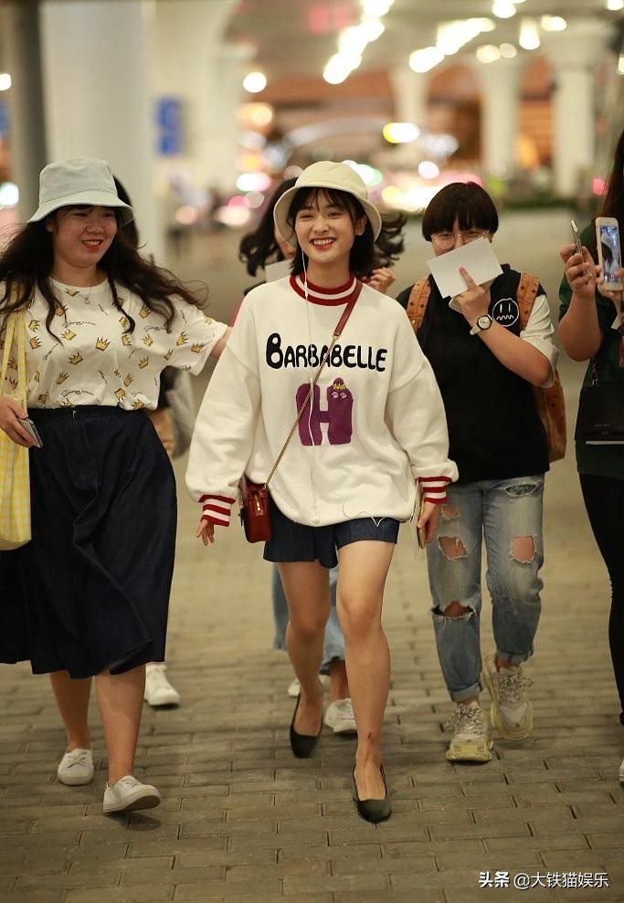 盘点十大身材巨好的红毯女星 (四位身材最好女星亮相红毯场面)