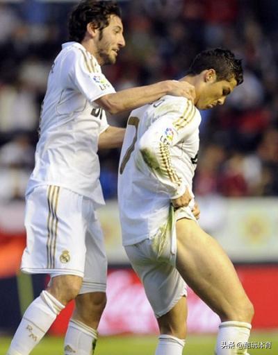 足球标志性进球庆祝动作切空气,你能想到哪些创意