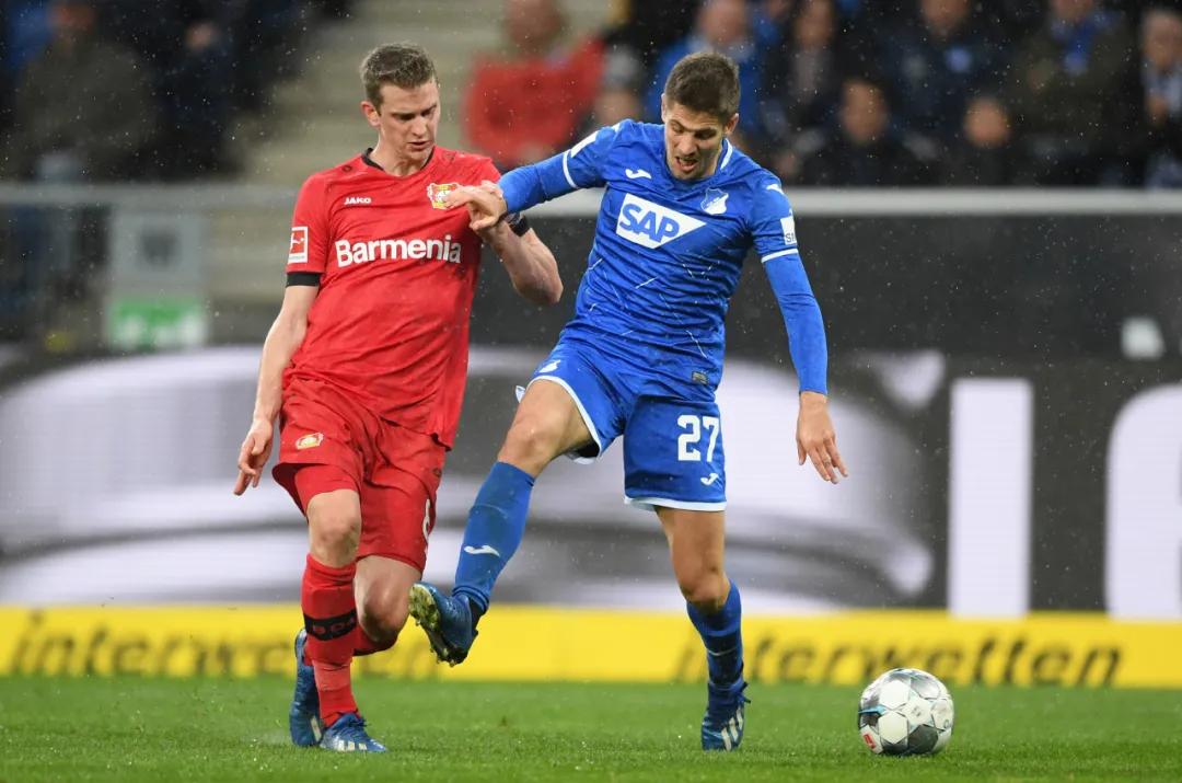 世一锋莱万,世一锋集锦