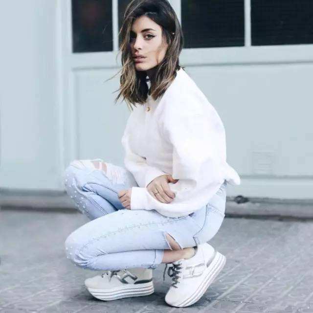 松糕厚底鞋搭配效果图,英伦风松糕厚底鞋如何搭配袜子