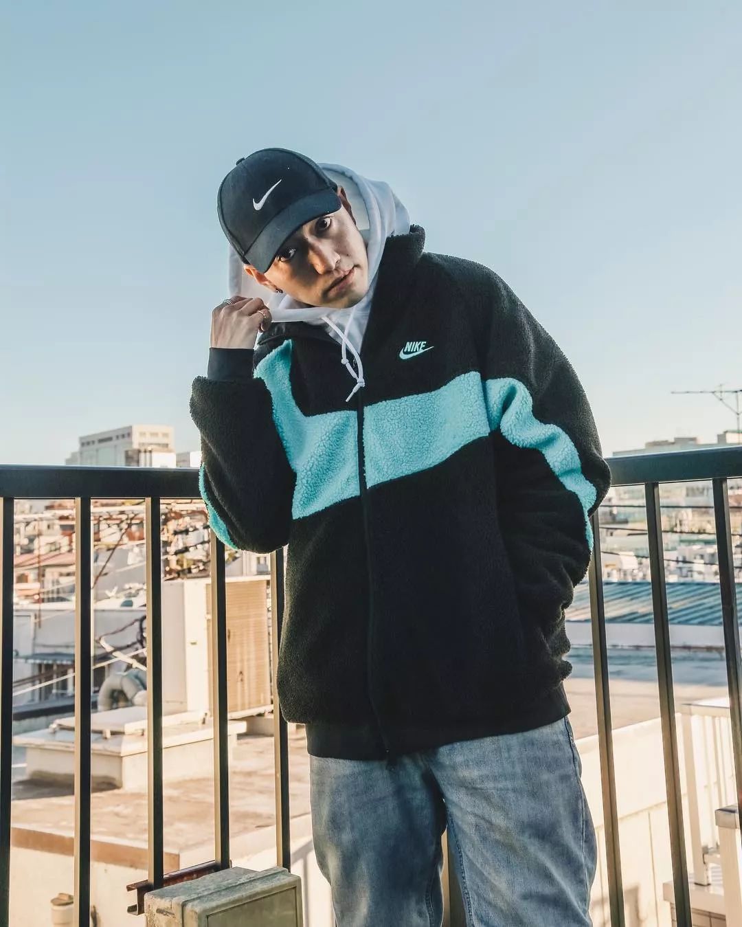 只有nike才有倒钩吗,为什么现在的耐克有4个勾