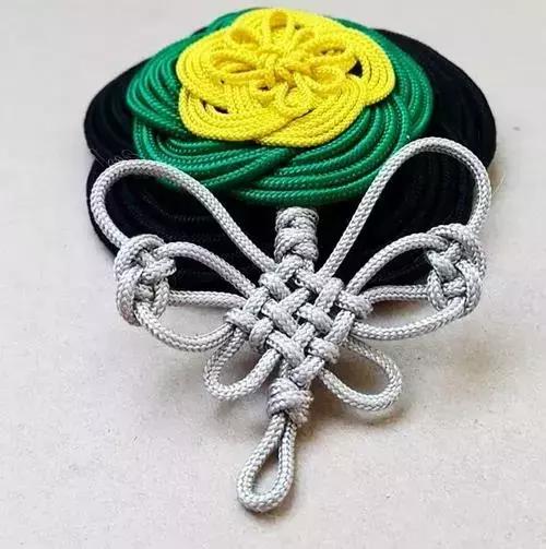 小学生中国结的编法图解,中国结蝴蝶挂件的编法图解