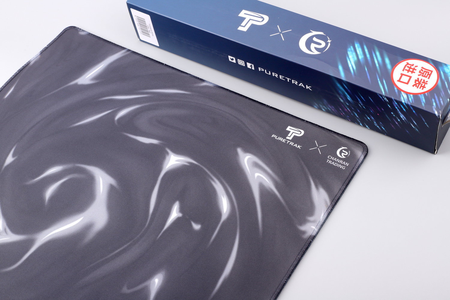 rog月刃搭配什么鼠标垫,多少尺寸的rog鼠标垫最适合打游戏